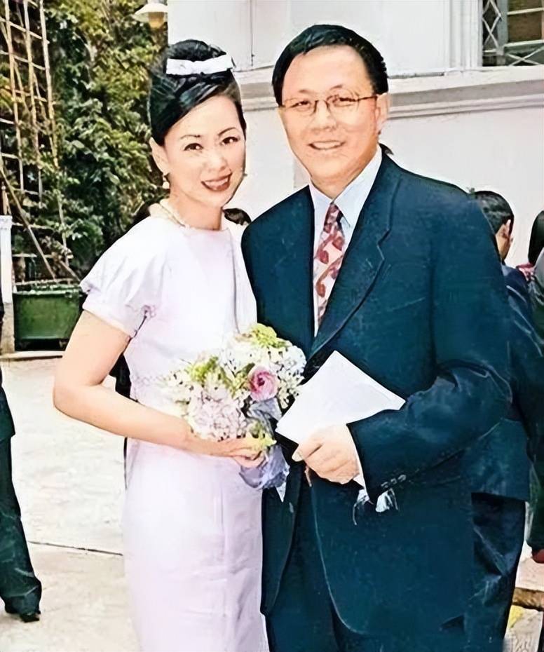 王馨平_王羽_父亲