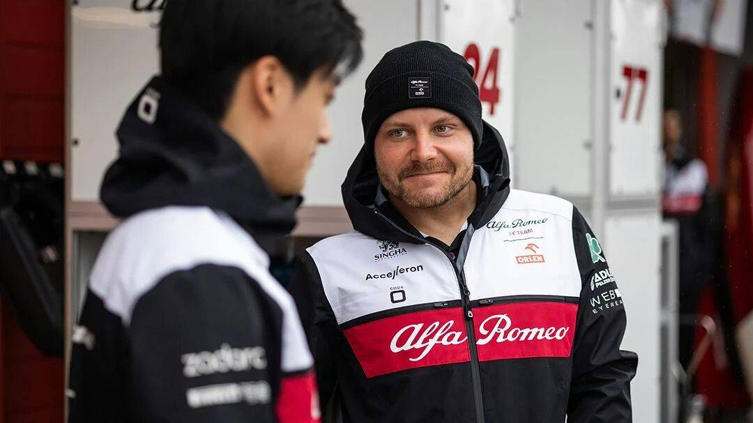 F1重返韩国：博塔斯驾驶梅赛德斯W13赛车亮相，点燃赛车激情