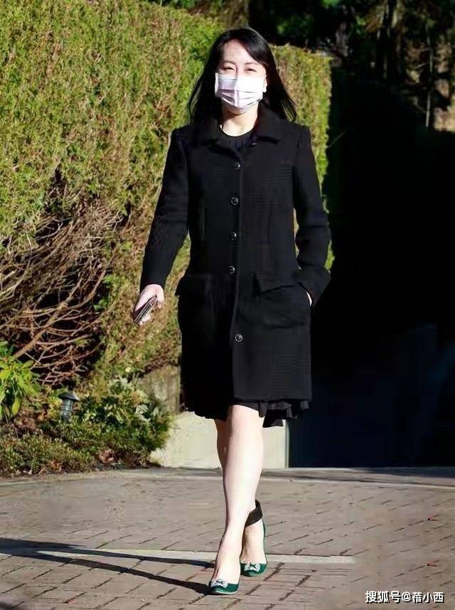 孟晚舟为什么不随父姓，孟晚舟为什么不跟她爸姓