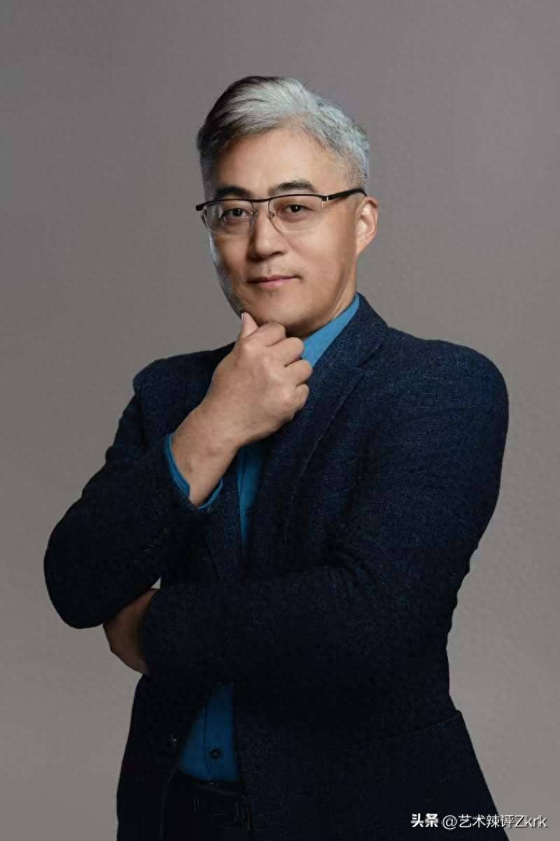 画家方传军出席中国艺术财富论坛 助力文化科技出海-中华新闻