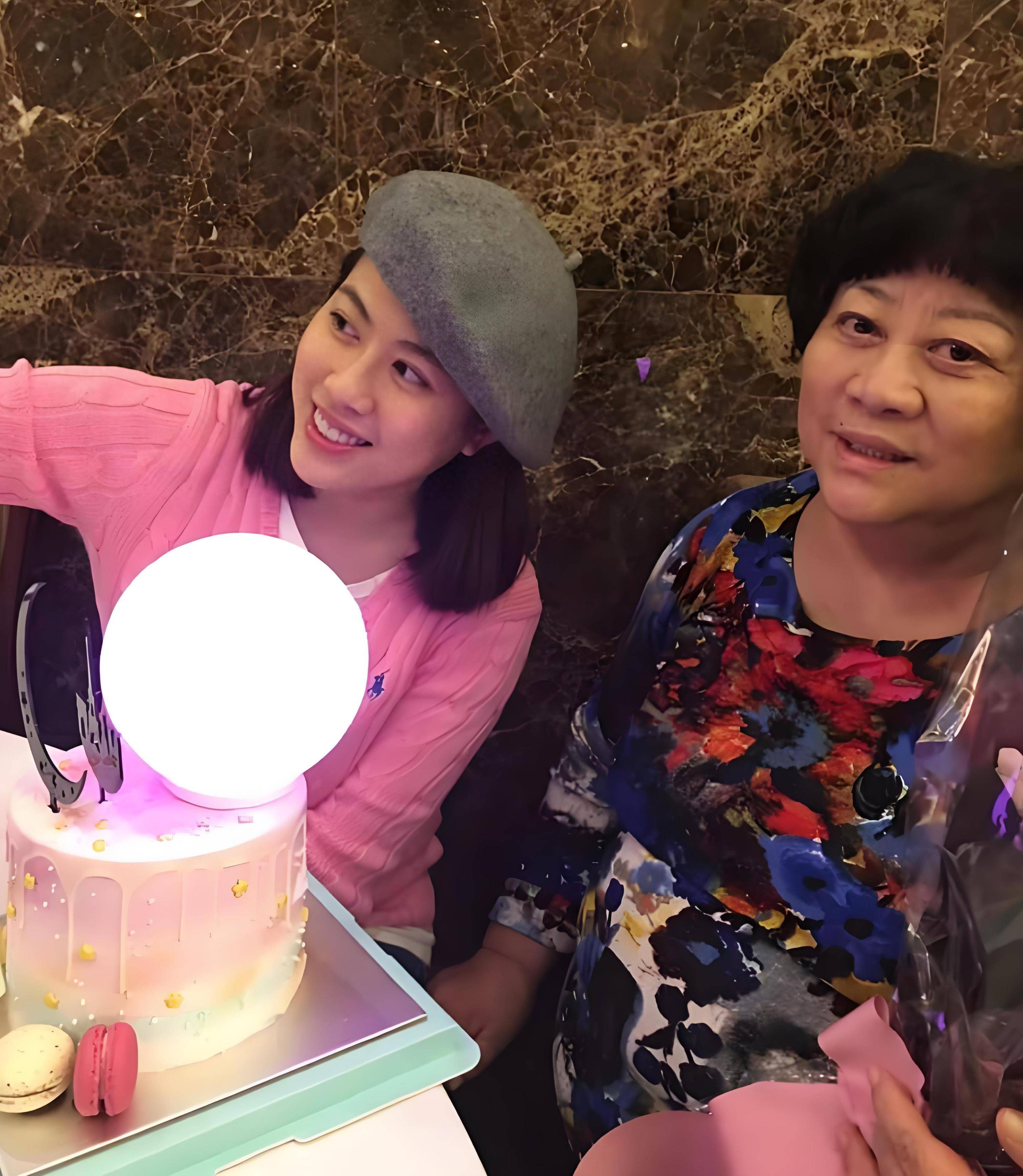 陈彦行香港干净的女星身材丰满演技逼真拒绝潜规则事业受阻
