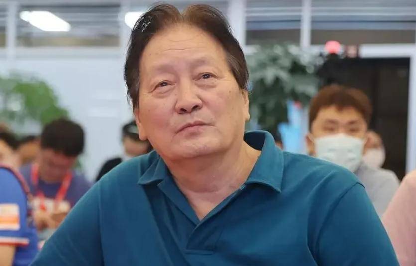 朱广沪重返深圳，反思中国足球现状，引发球迷热议