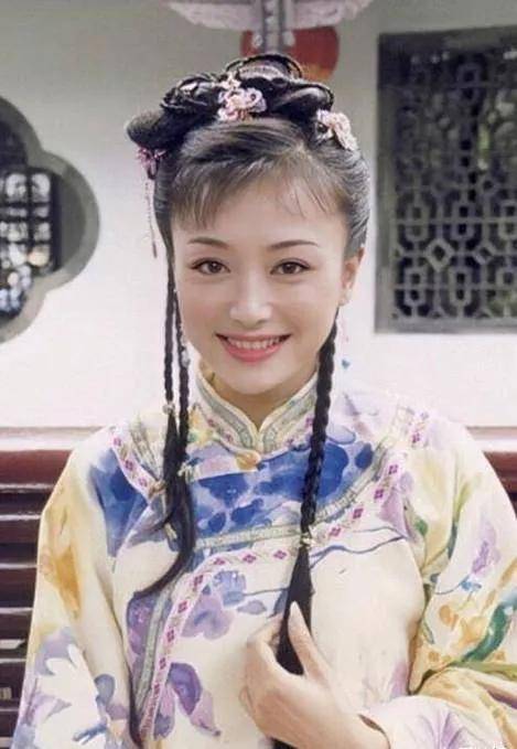 45岁秦岚:从温婉知画到霸气富察,演艺蜕变,惊艳时光!
