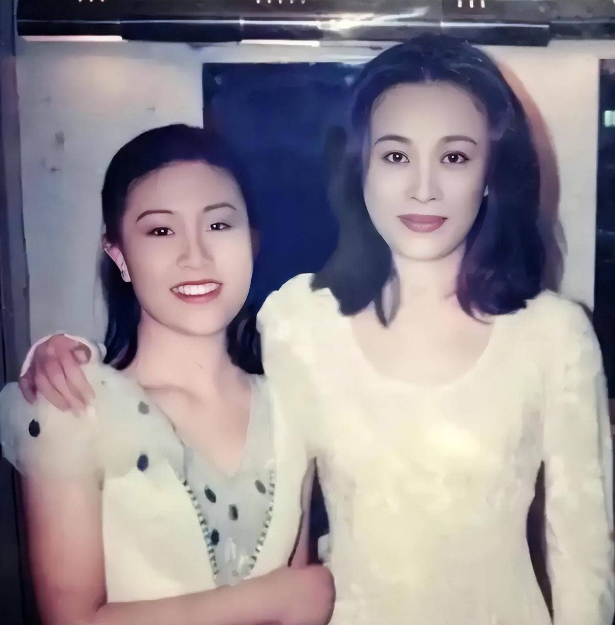女歌手那英,原名叫叶赫那拉英,是慈禧太后的曾孙女?都是谣传