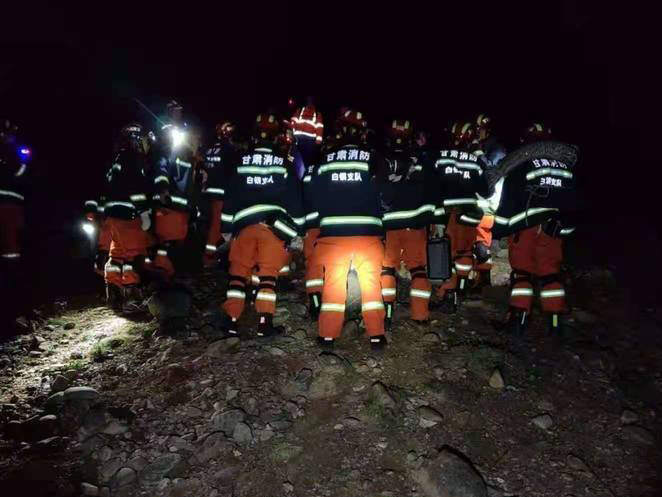 男士户外棉服选购清单——出去玩,防风透气基本局,保暖非常重要