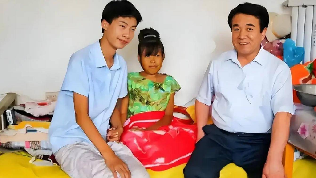 父母残疾,家徒四壁庞众望744分被清华校长接见,现状让人羡慕
