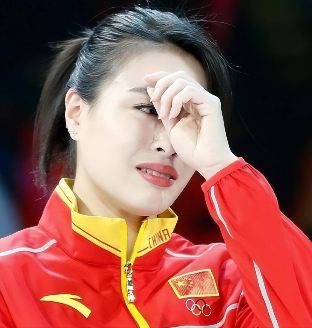 "跳水女王"吴敏霞:不入豪门被普通丈夫宠成宝,活得清醒又幸福