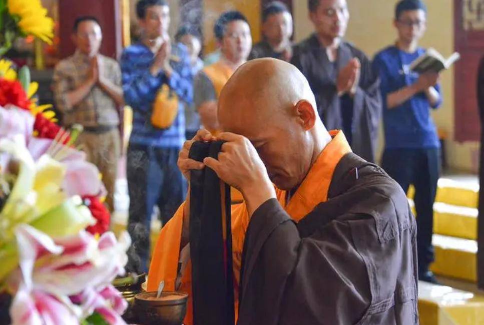 去寺庙超度不用去吗-过了49天超度还有用吗