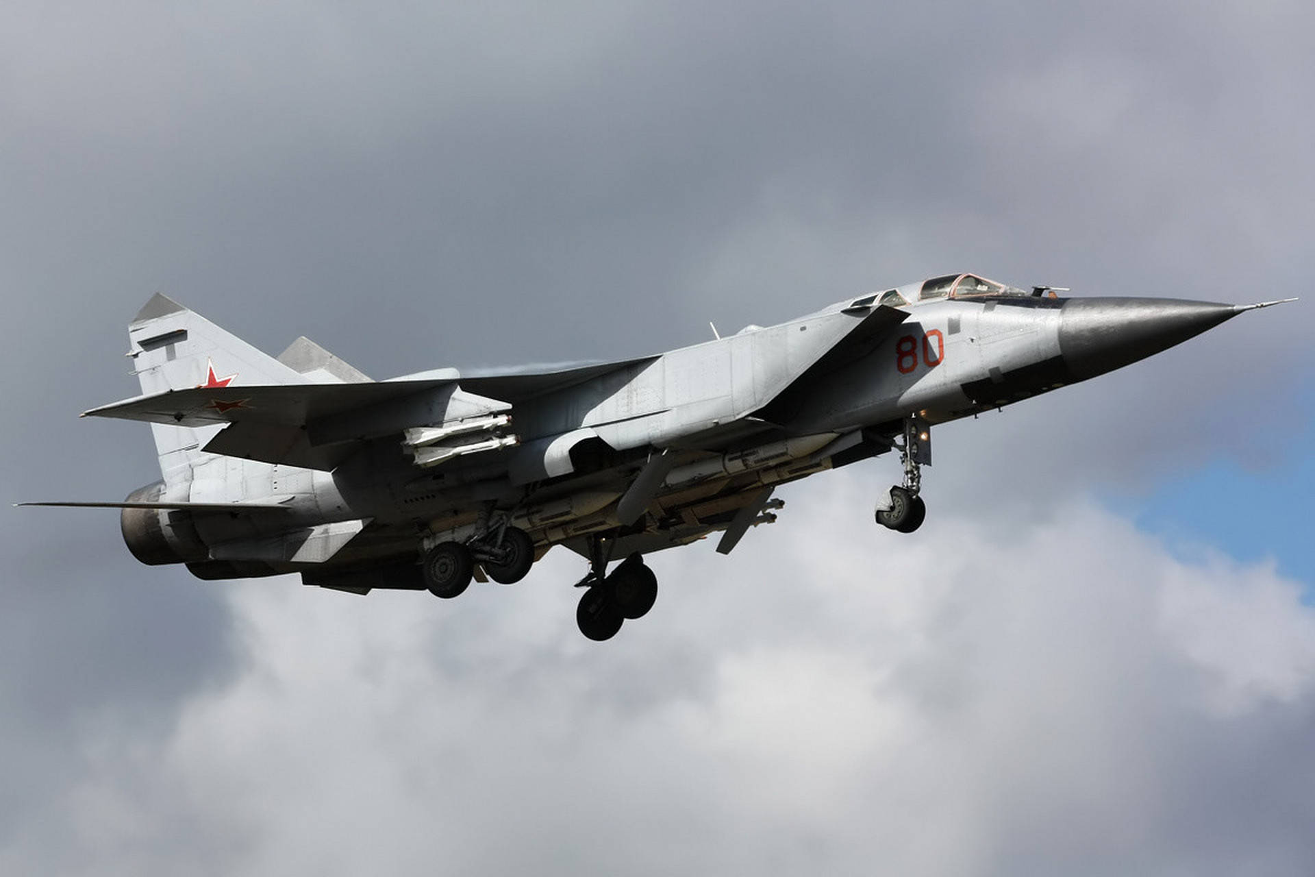 米格41完成外观设计,4马赫飞行技术专盯f-35