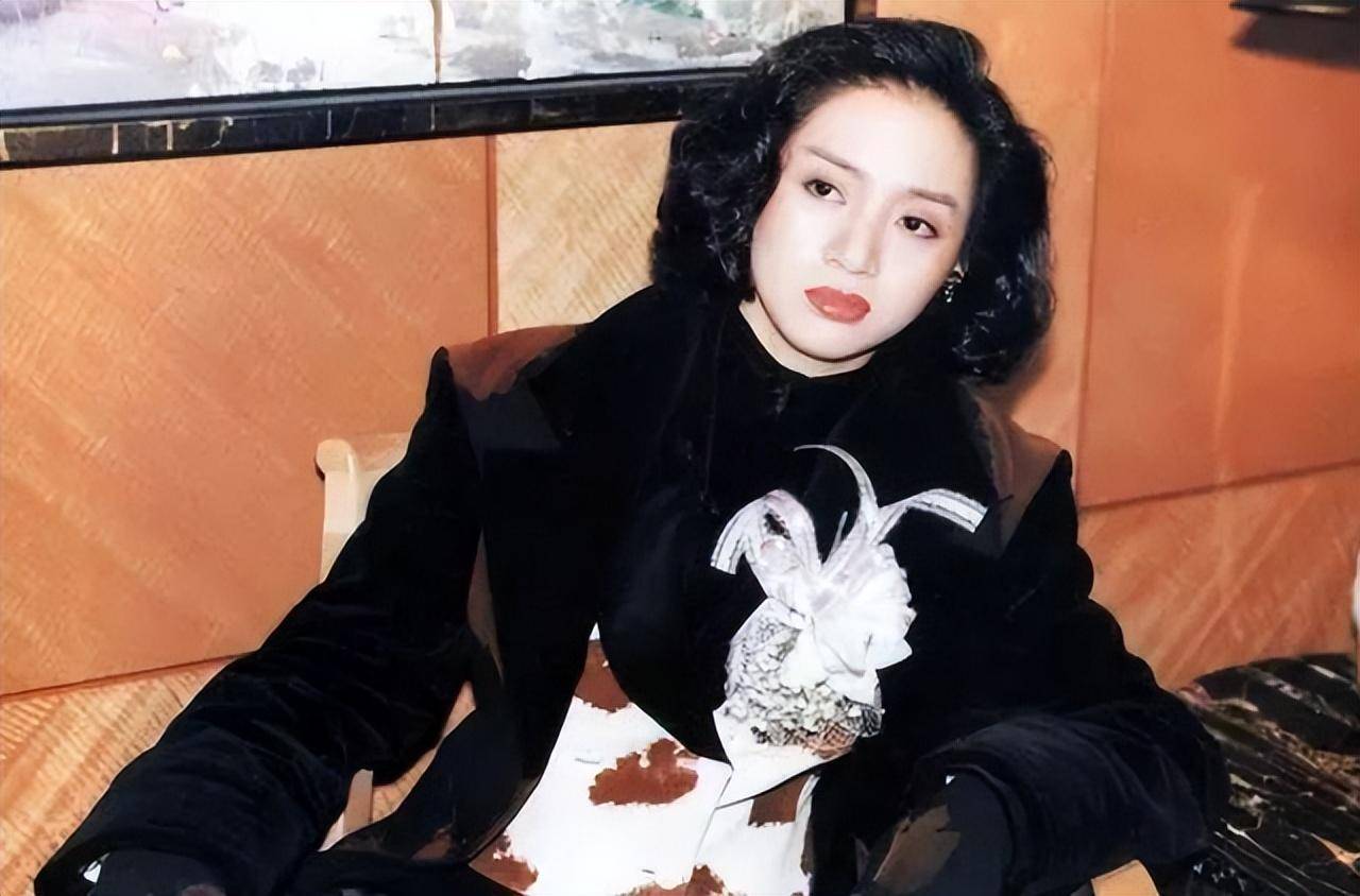 2003年,梅艳芳弥留之际,多次吩咐保镖:我死都不会再见那两个人