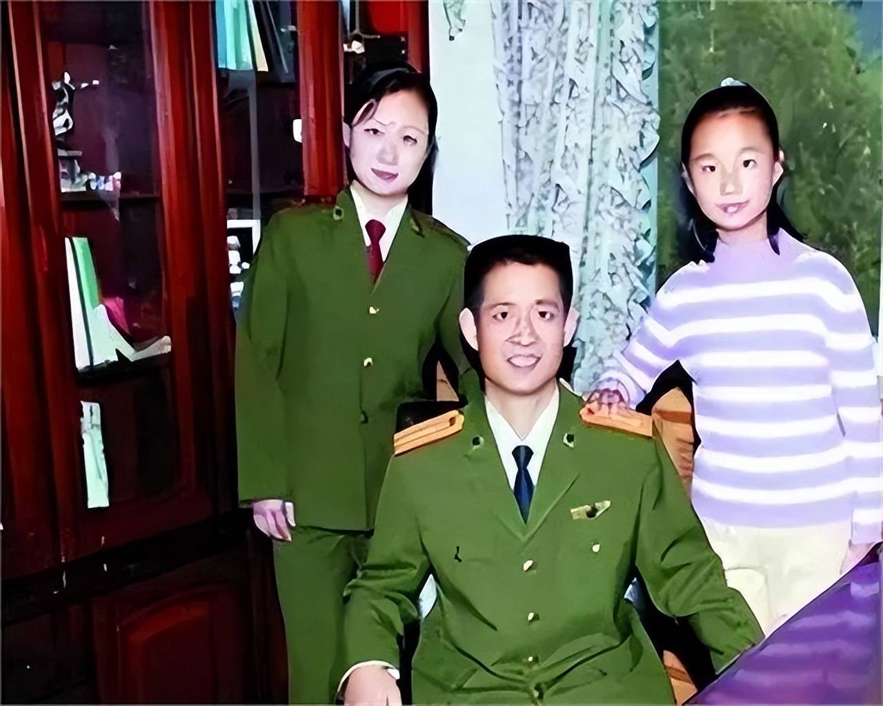 已卸任航天员大队长的"飞天将军"聂海胜,如今过着怎样的生活?