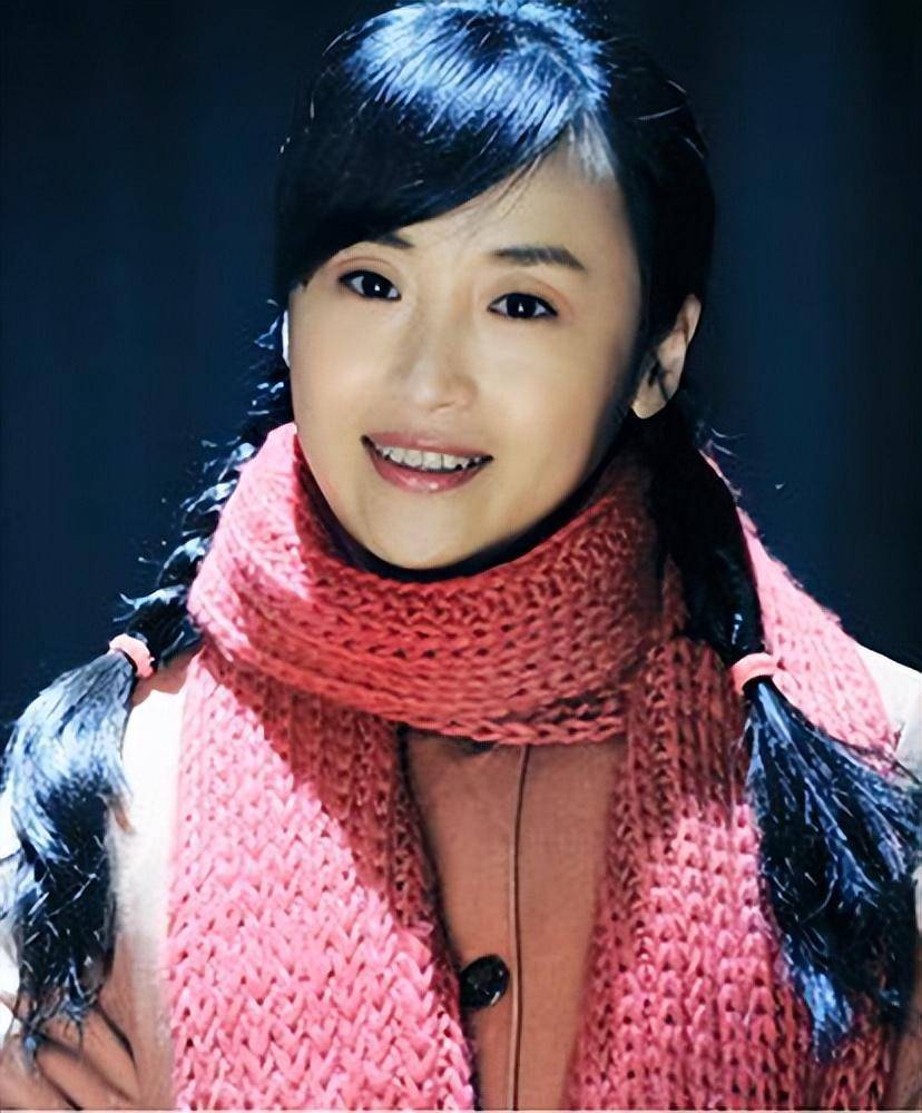 长得漂亮有演技,演了70部戏也没红,今44岁终于被殷桃带红了