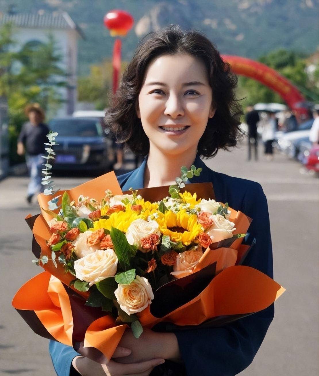 一恋李亚鹏二恋李泉三恋耿乐四恋黄志忠现52岁仍坚持不婚