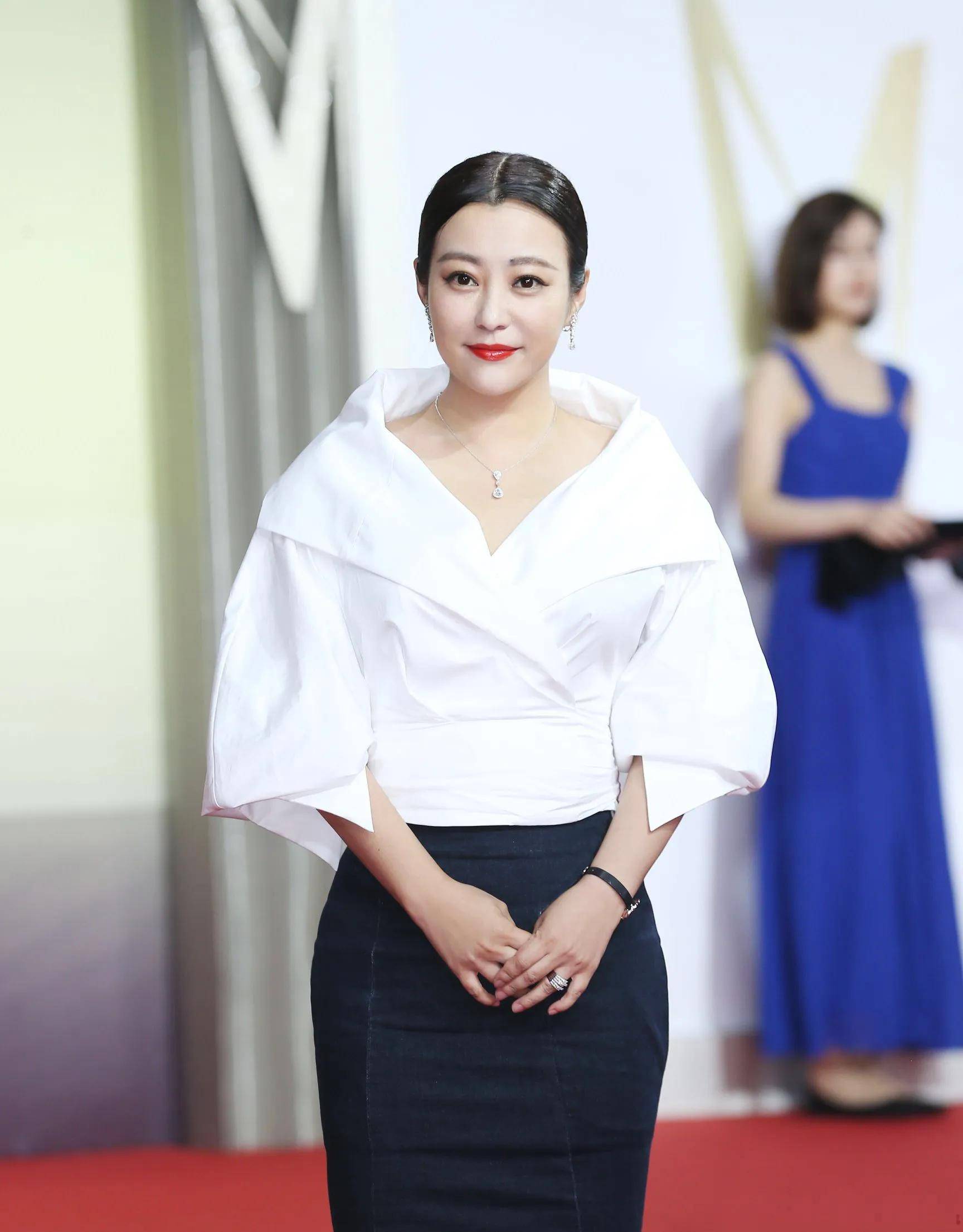 中年妇女女明星先后被邓超李光洁伤过今45岁还美如少女