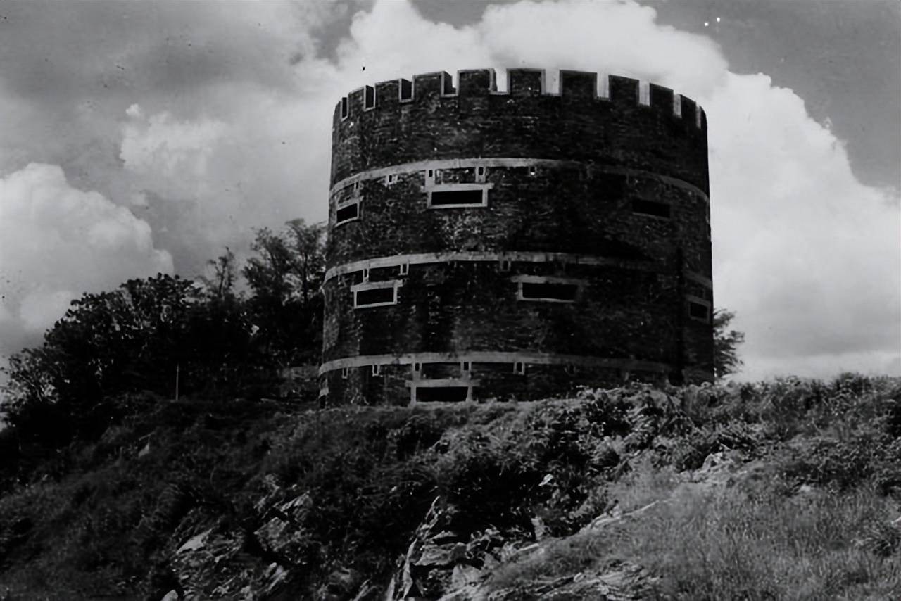 日本的炮楼让八路军头疼,乡民几句话,帮助八路军解决问题