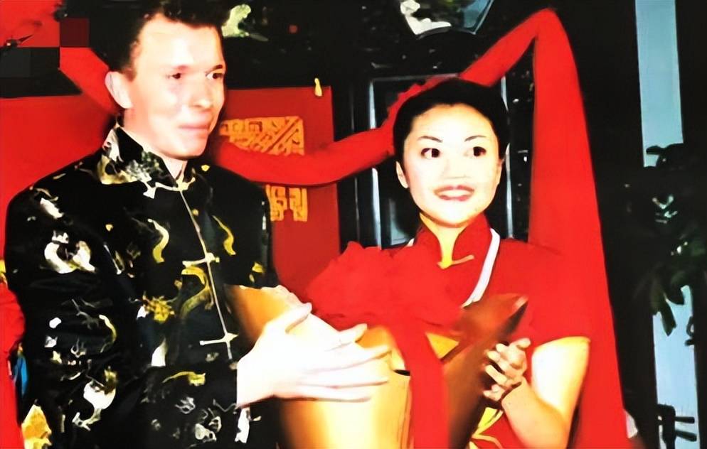 王婷婷:父母离异她有泪有痛,不让儿女做单亲孩子