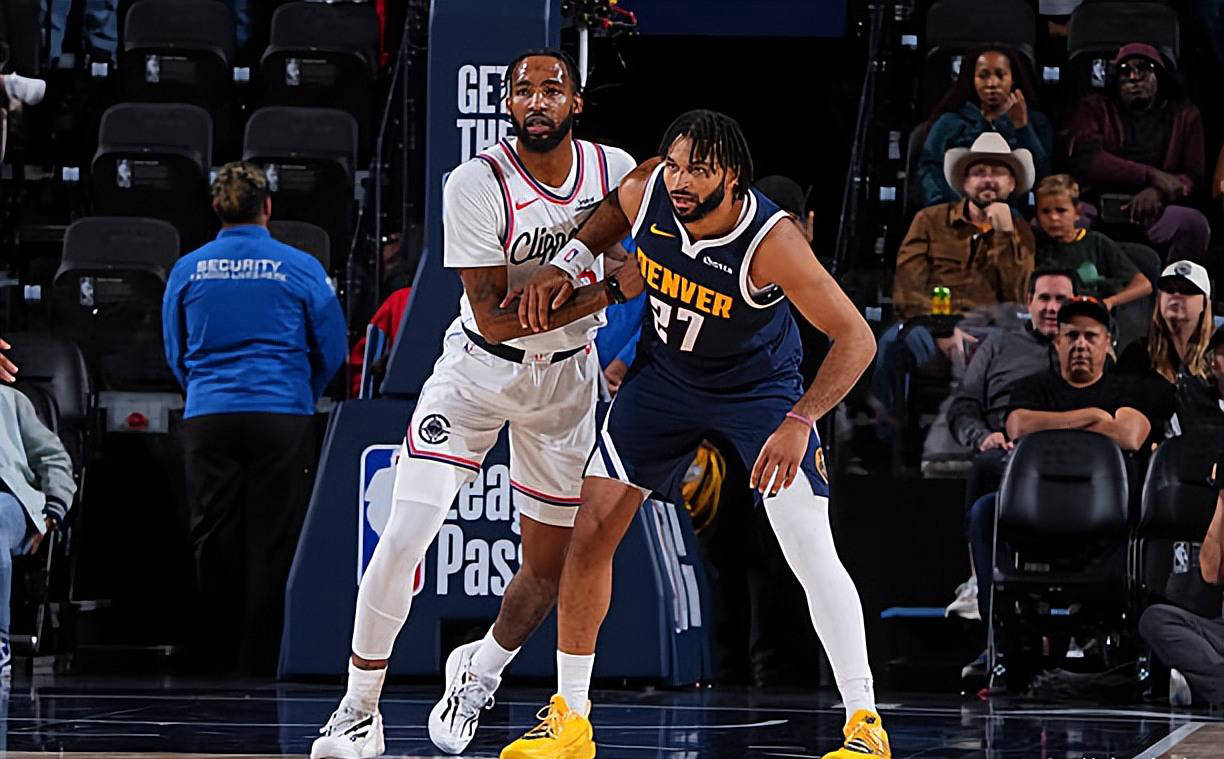 快船锋线大将小德里克-琼斯攻防俱佳，展现稳定表现