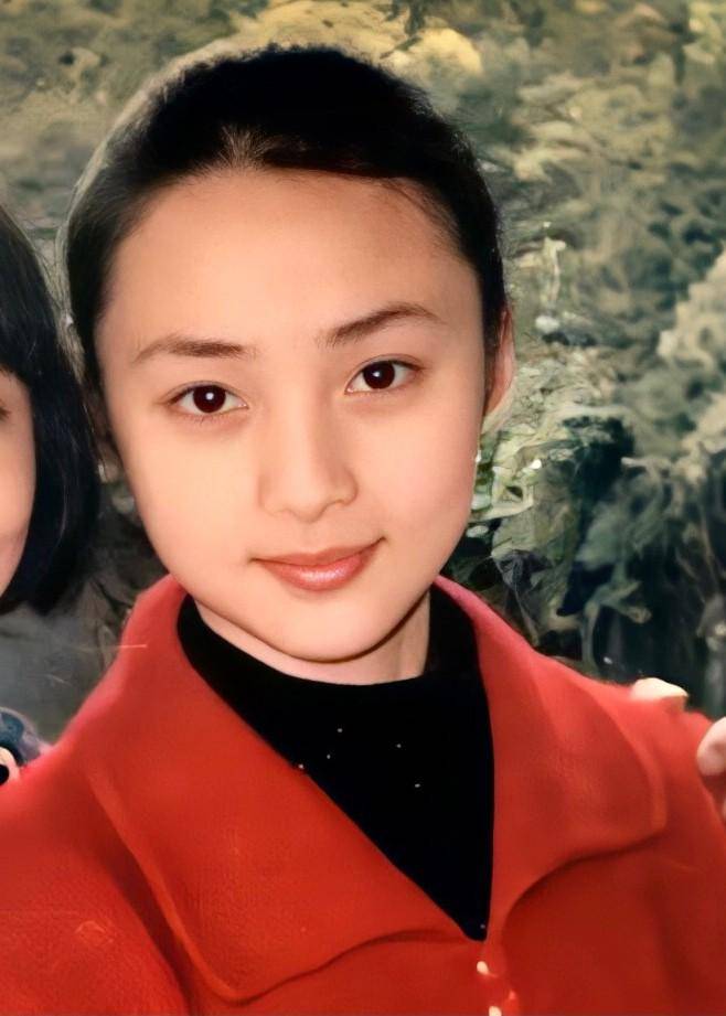 蒋勤勤:17岁出道,事业巅峰期嫁陈建斌,风光背后也是有泪水