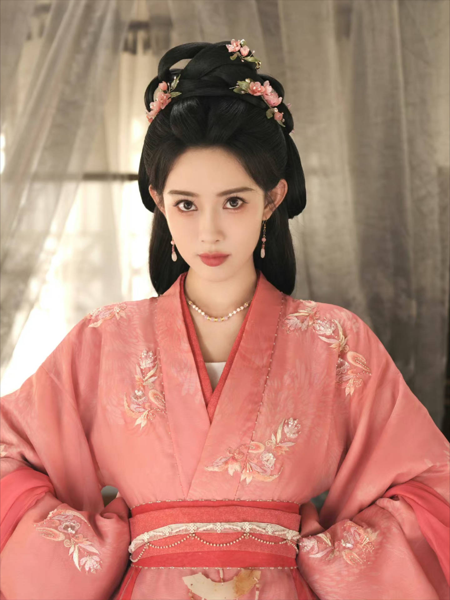 网友让他们向毛晓彤学习