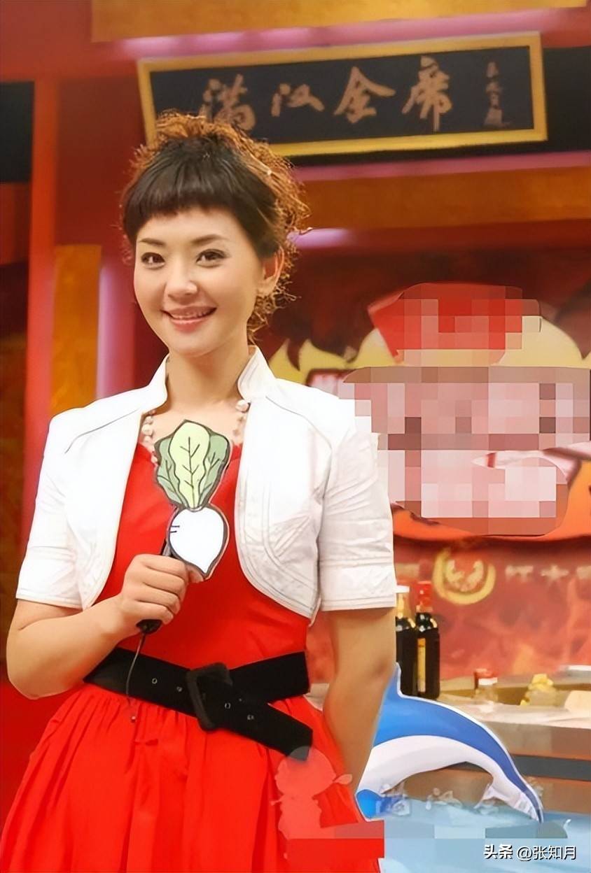 让她感到欣慰的是,儿子杨初一也开始主动参与到这些公益活动中,母子俩