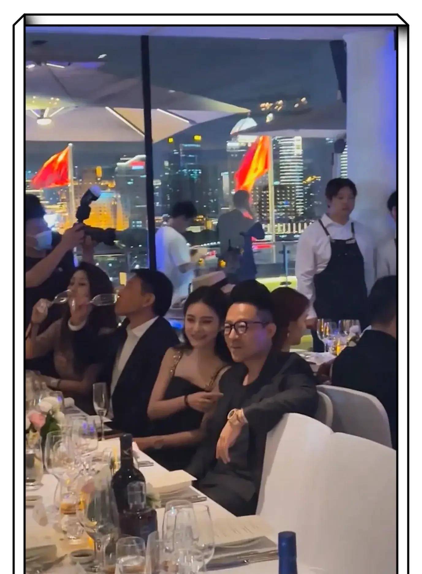 汪小菲马筱梅出席晚宴苏见信当面唱流星雨网友谁尴尬?