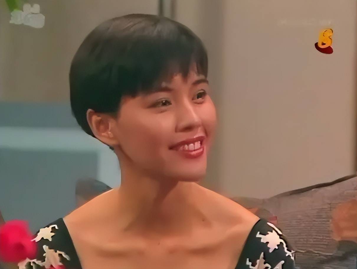 "新传媒一姐"郑惠玉,6年生3胎,和丈夫结婚22年幸福至今