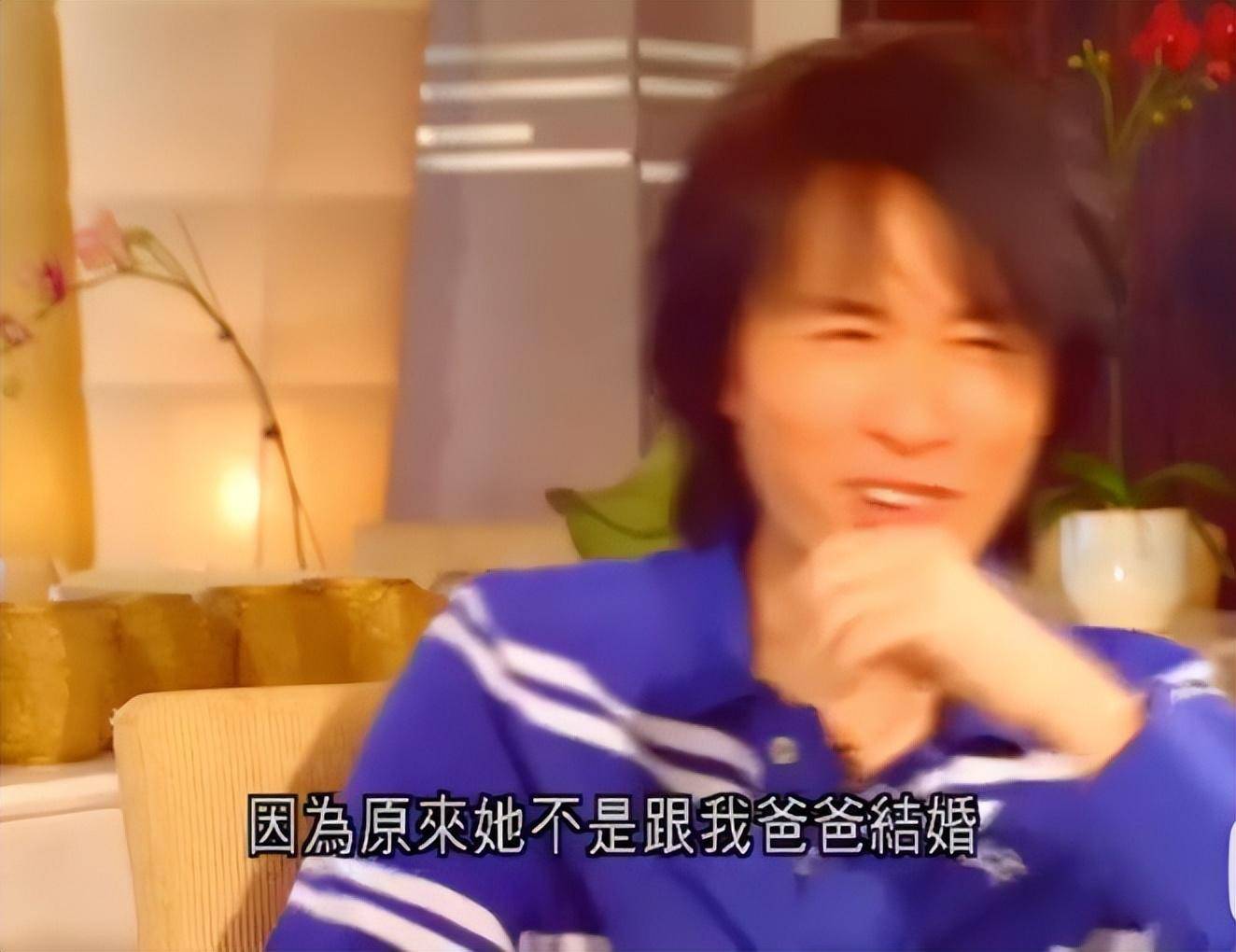 从此,黄子华开创了独特的"栋笃笑"表演形式,在舞台上自由地表达自己的