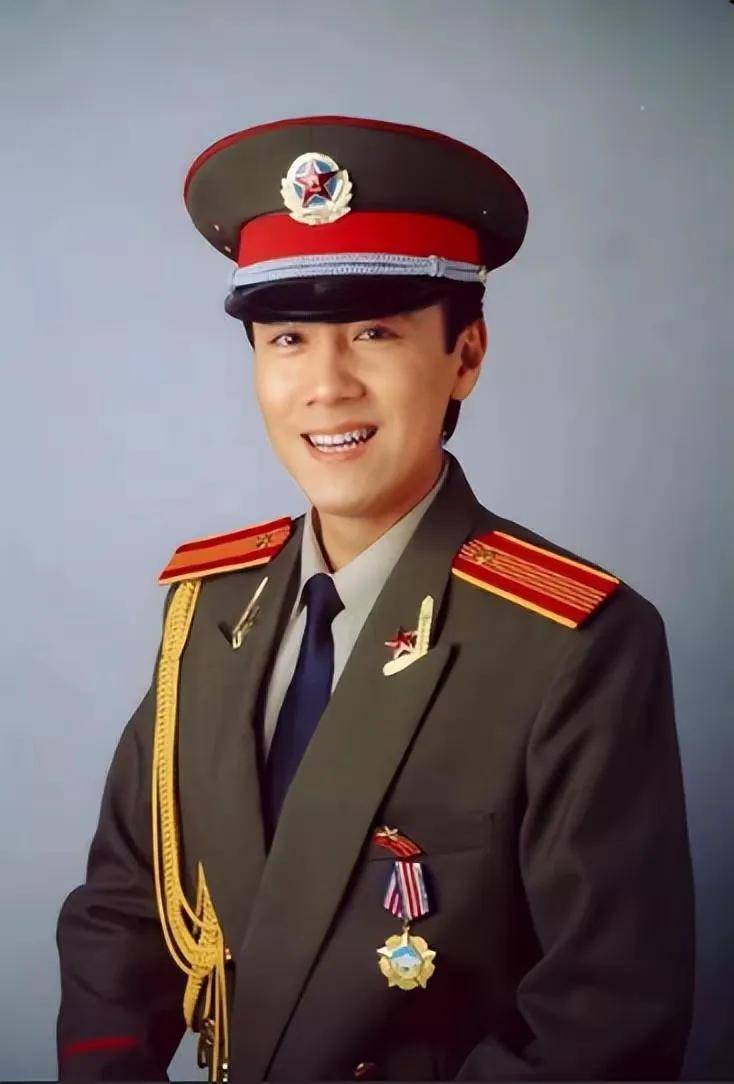 蔡国庆:因弟弟娶了俄罗斯媳妇,他和妻子便托起了白发父母的晚年