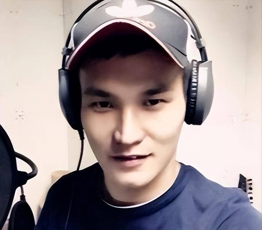 11年后,再看周深和李维,一个销声匿迹,一个证实了那英没说错