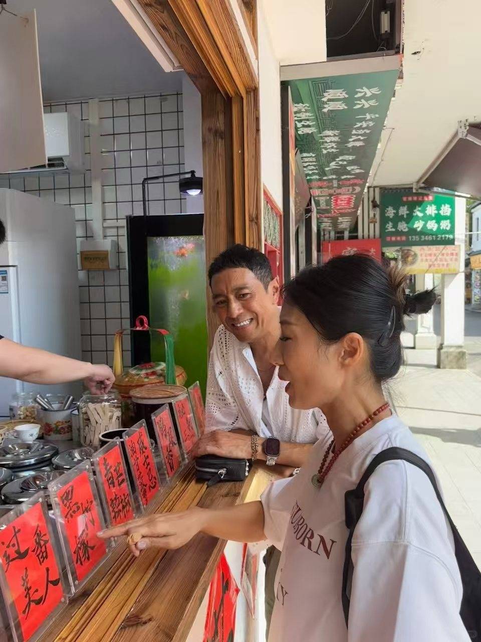 恩爱多年成模范夫妻,婚前曾传"家暴"