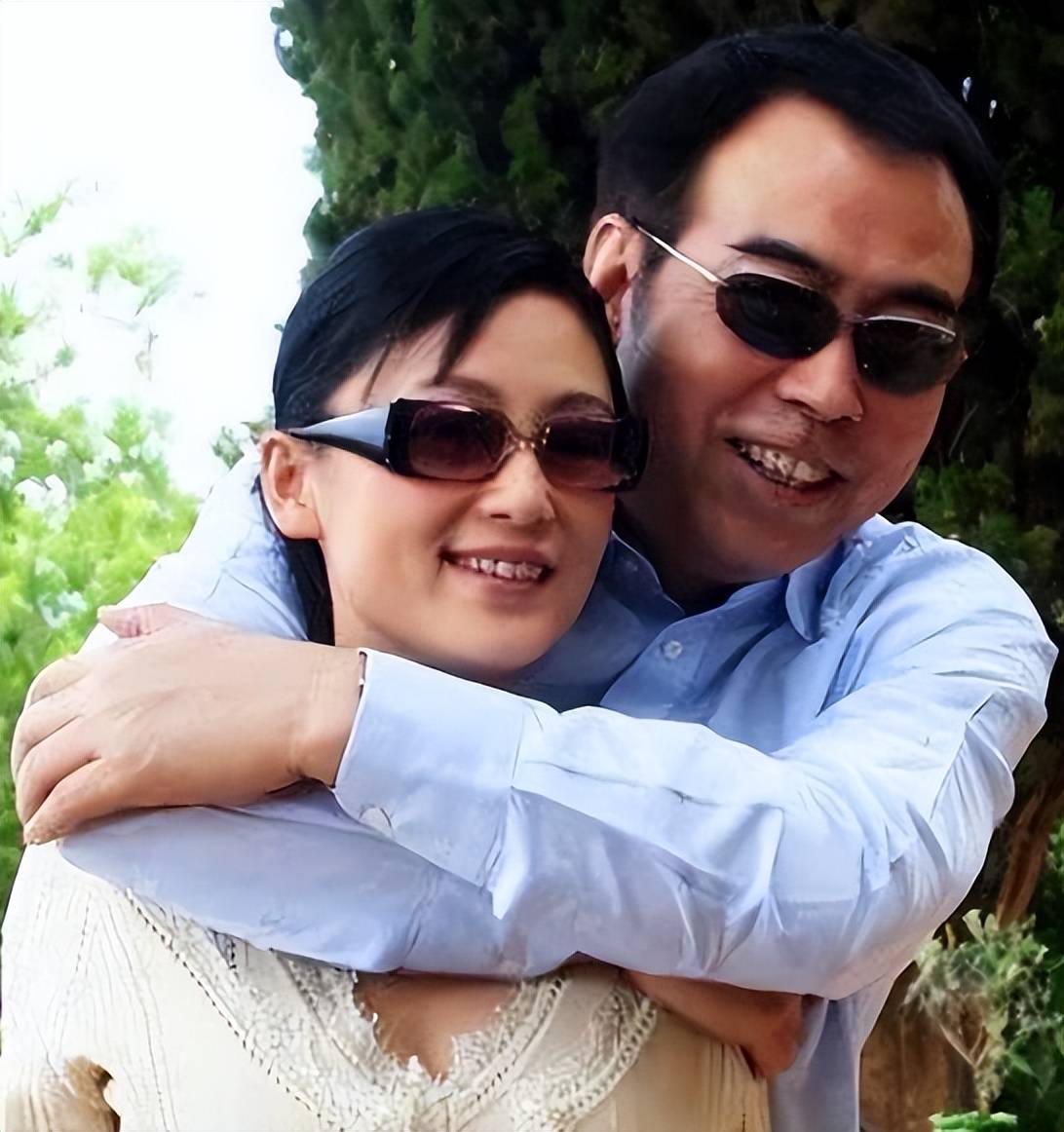 世上渣男千千万就怕陈凯歌这种娶陈红之前掏空前女友感情