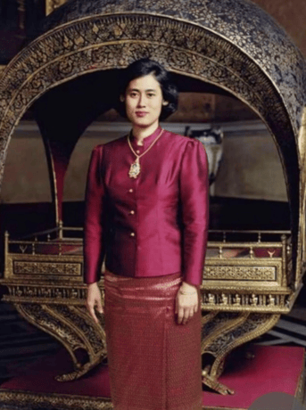 图片[31]-泰国王太后诗丽吉去世，留下19顶奢华王冠和她的传奇一生 -华闻时空