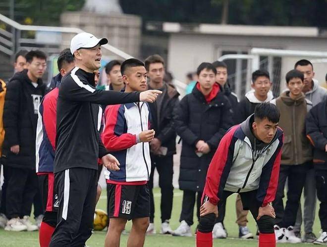 孙继海遭名记质疑:你体工队思维严重落伍 中国足球未来在江浙沪