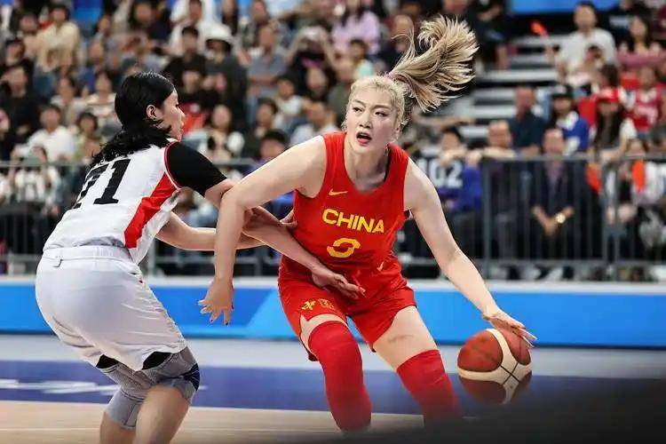 7天5战惊魂！中国女篮12人名单暗藏玄机，李梦回归引爆终极悬念