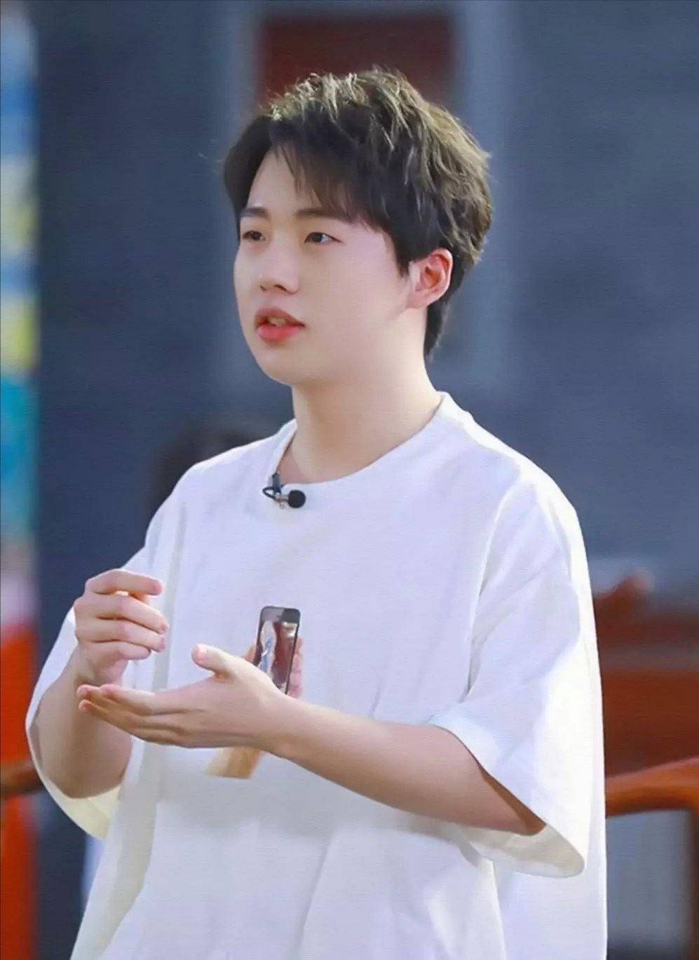 从相声演员到实力演员,28岁的郭麒麟,让世界刮目相看