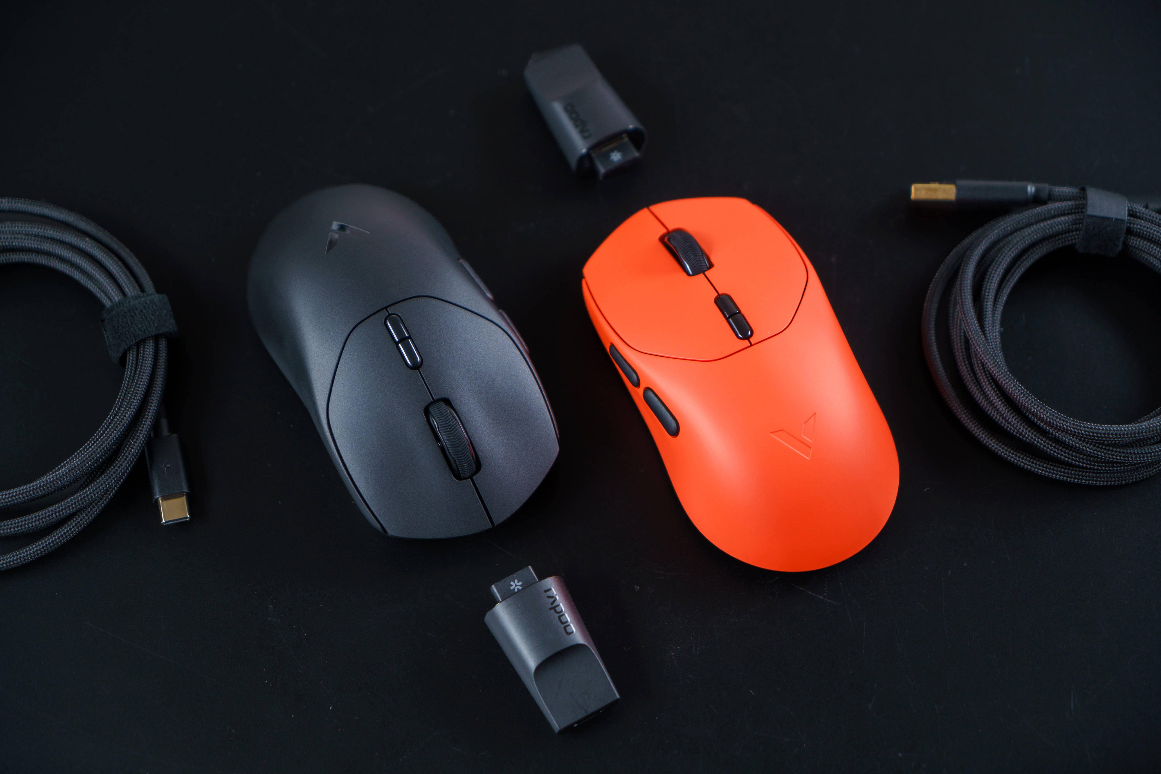 喜欢适配中小手的对称型VT二代电竞鼠标？呐！雷柏VT1系列了解下