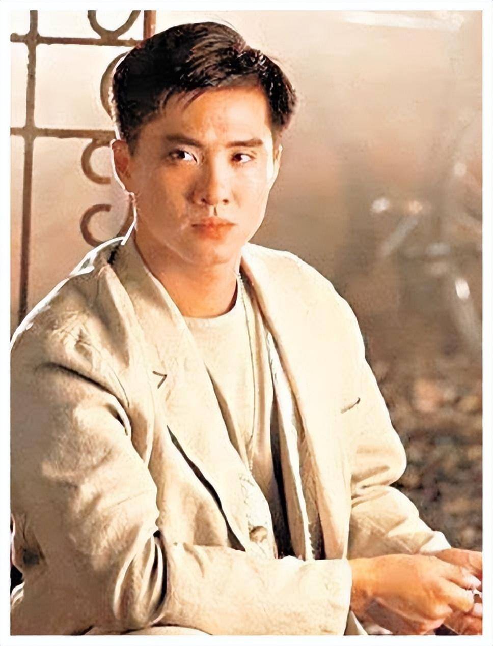 他曾比郭富城还火,与邱淑贞同居多年,被打压后复出无人识