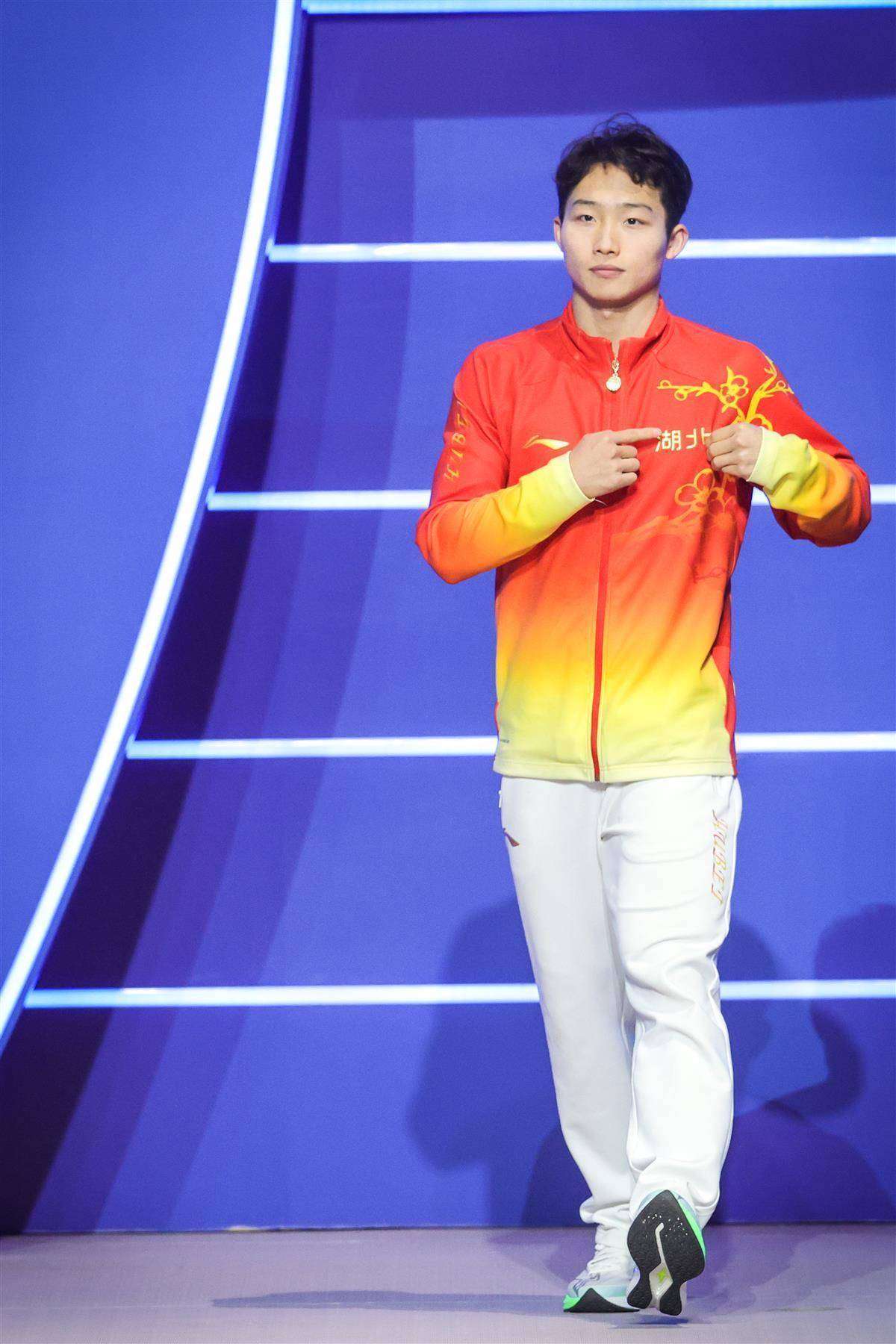 断层领先强势夺冠!王宗源摘湖北跳水首金