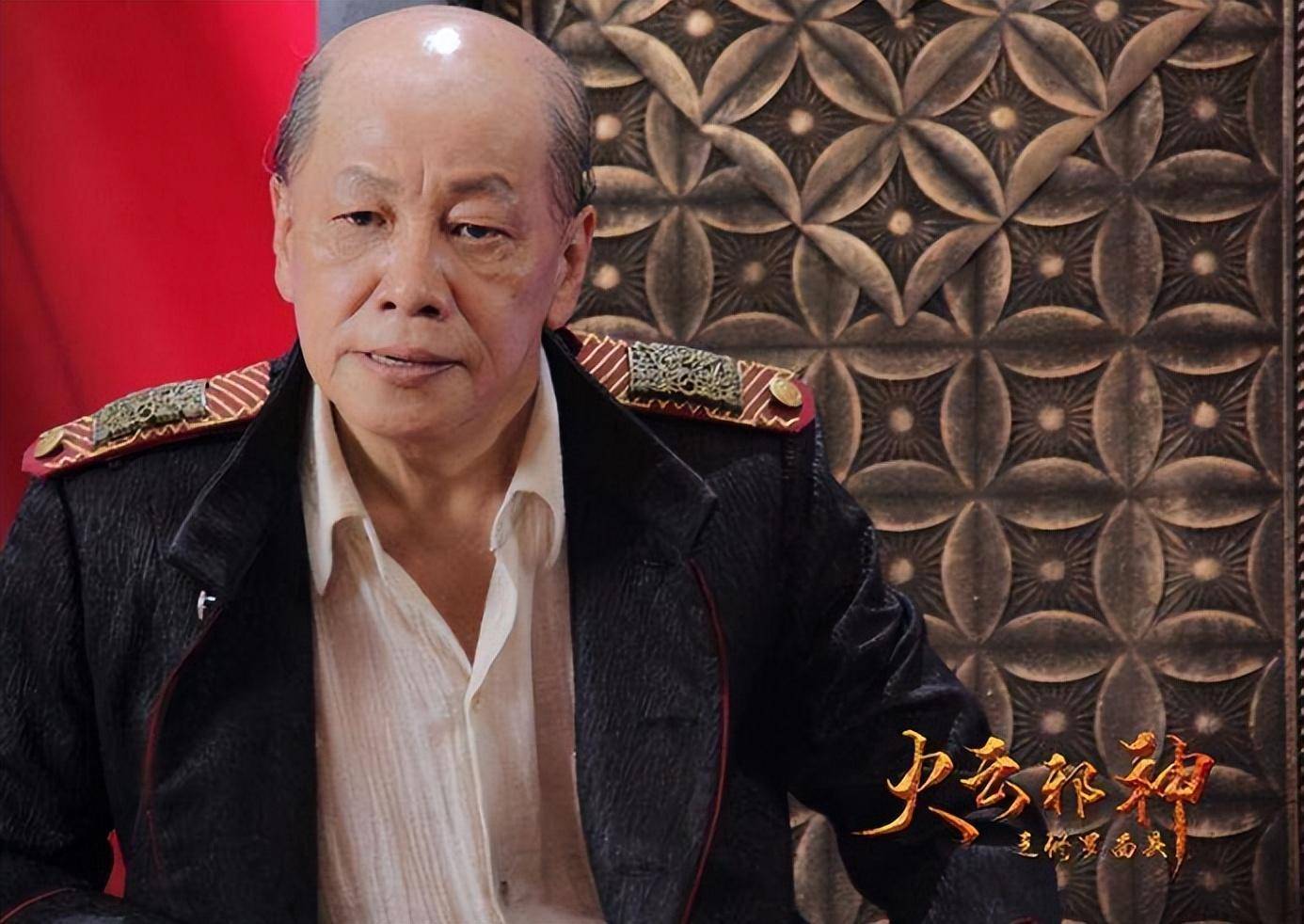 "火云邪神"梁小龙:徒手单挑15人,为何前妻被泼硫酸却无能为力