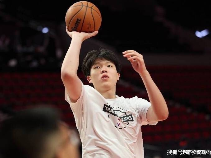 王仕鹏：杨翰森得不到出场时间，主要是自己作的敬业的态度都没有