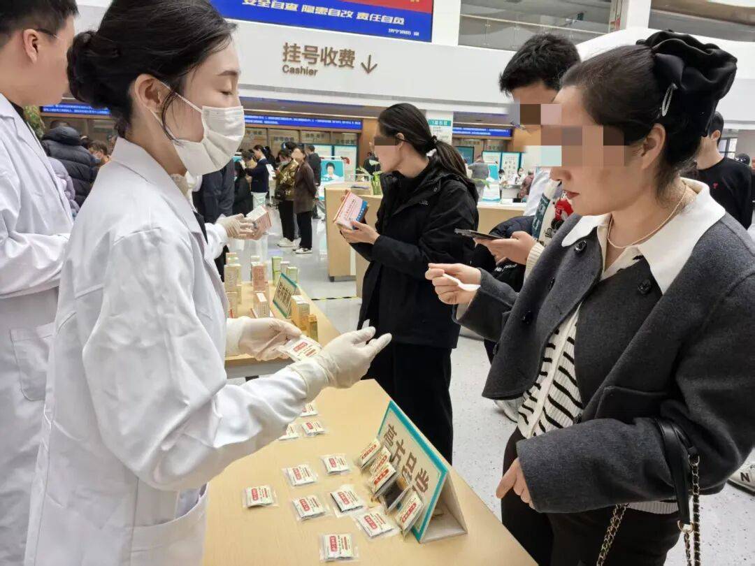 包含西苑医院老年人看病代挂号高效率服务的词条 包含西苑医院老年人看病代挂号高效率服务的词条