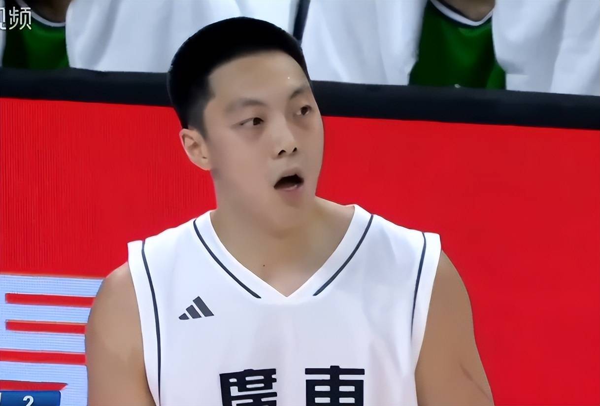 辽粤大战！赵睿和王睿泽发挥出色，高诗岩苦苦支撑，杨鸣无奈