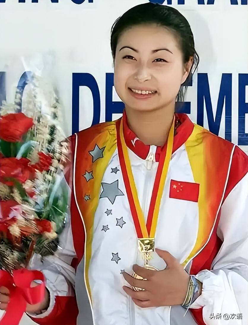 结婚13年,44岁郭晶晶再次迎来喜讯,官媒发文,终于等到这一天