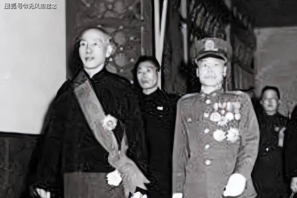 1925年,孙中山逝世时,蒋介石的名字并未被列入接班人的名单中