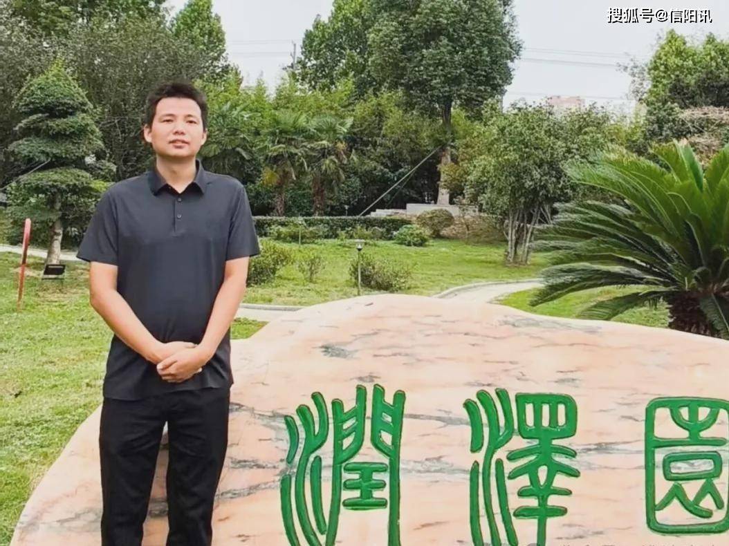 2018年9月,赵老师走进淮滨高中,成为我们的班主任