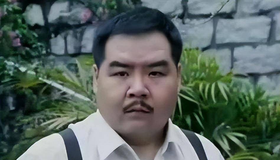 74岁肥猫郑则仕近况曝光脸浮肿背佝偻身形暴瘦但很有精神