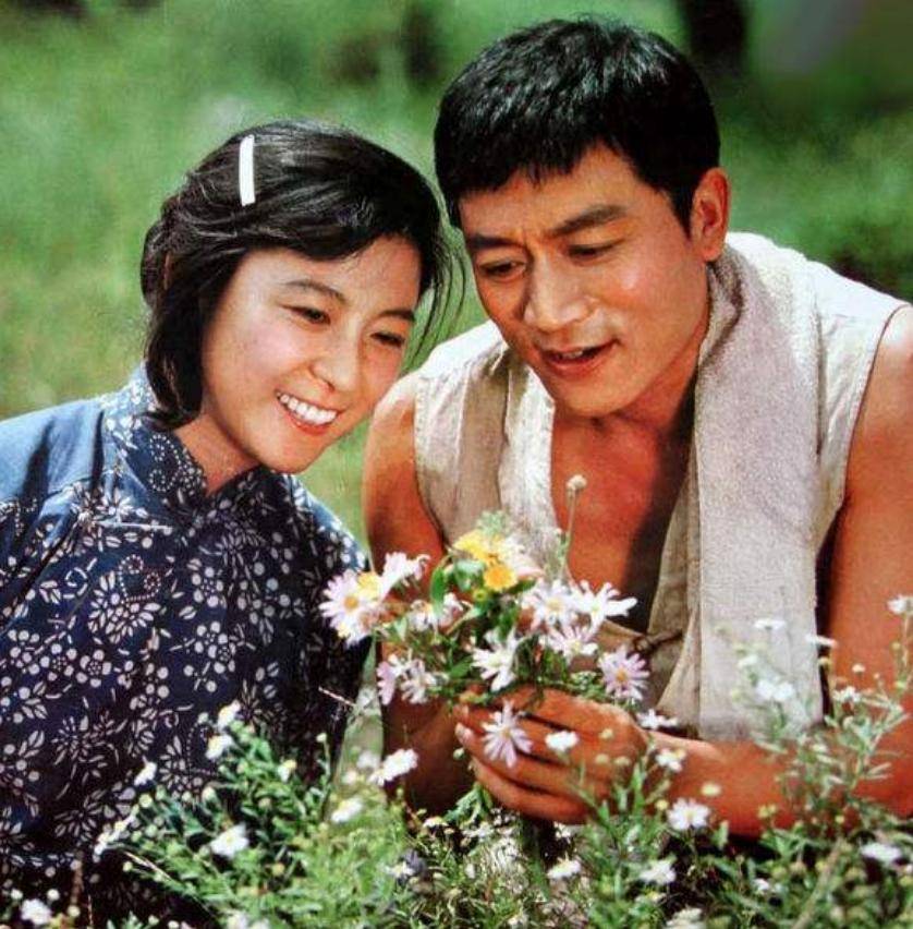 著名演员王馥荔,"相貌平平"的王群是她这辈子最正确的"选择"