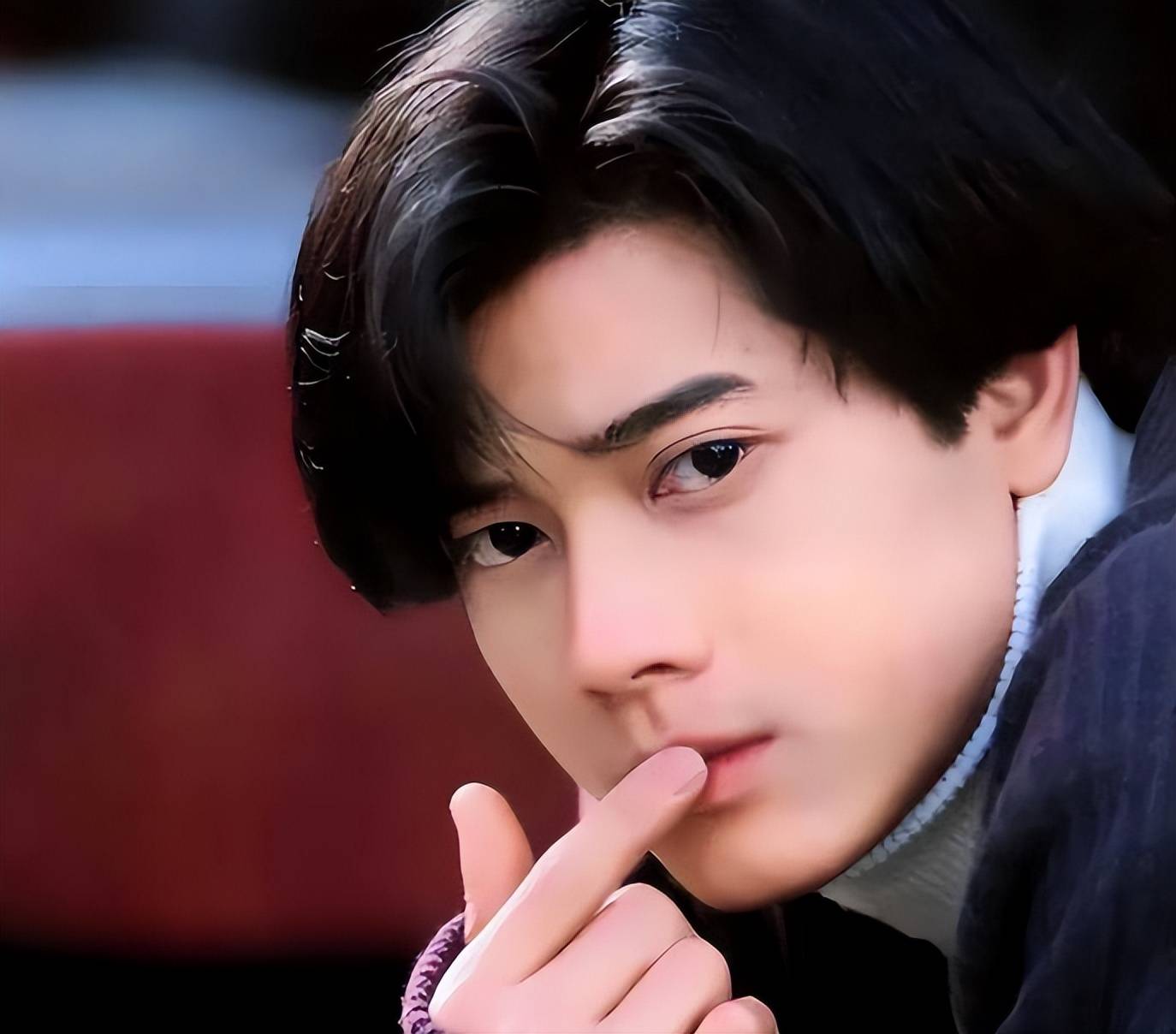 郭富城被称为全能艺人,多面巨星,被誉为"东方舞台神话"