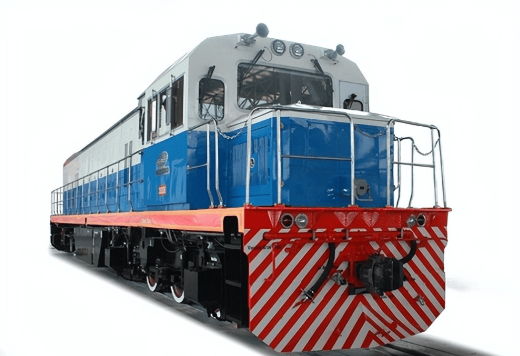 坦赞铁路上的sdd20型内燃机车10台sdd20型机车分两批交付给坦赞铁路