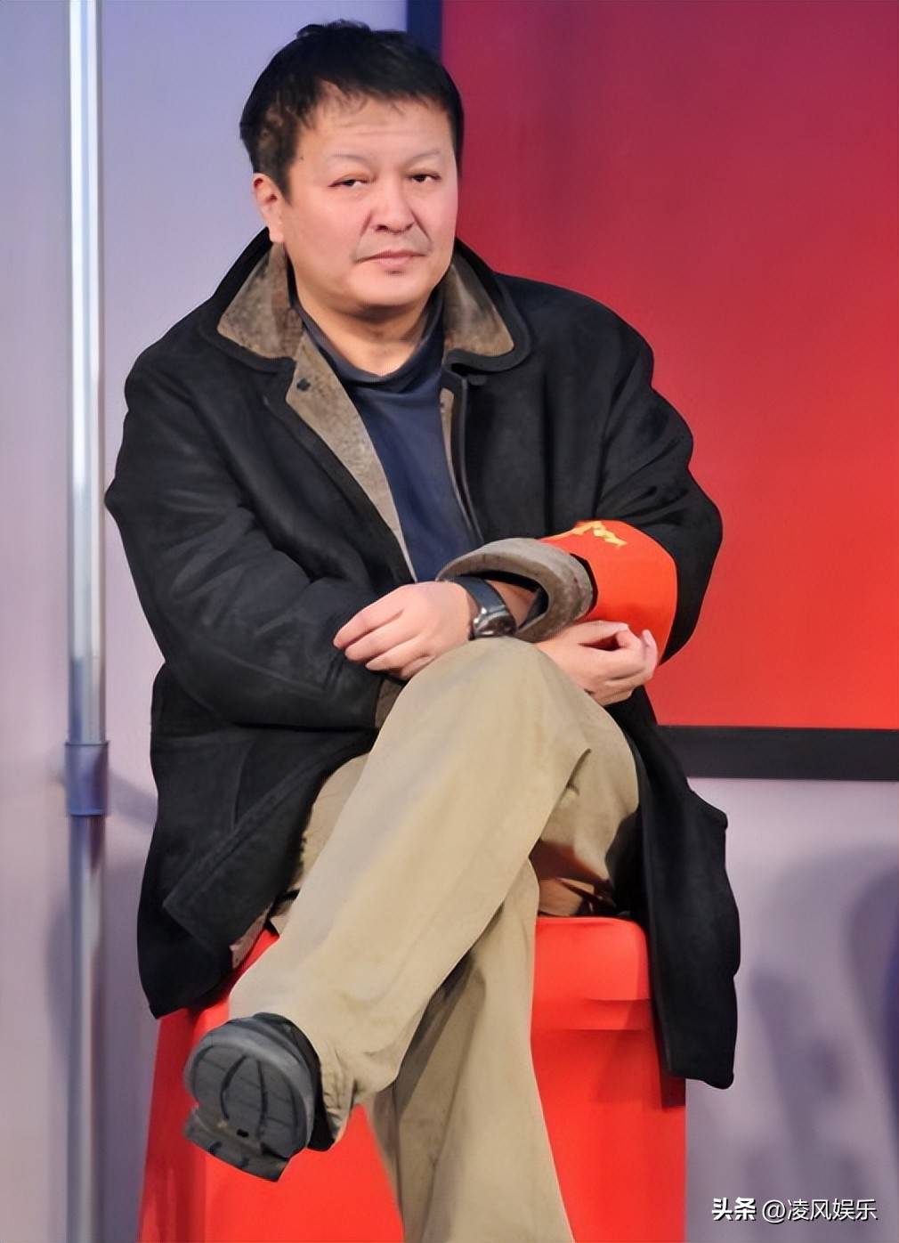 后来杨亚洲还是和唐双文离了婚,而且离婚之前唐双文只是对杨博说了句"